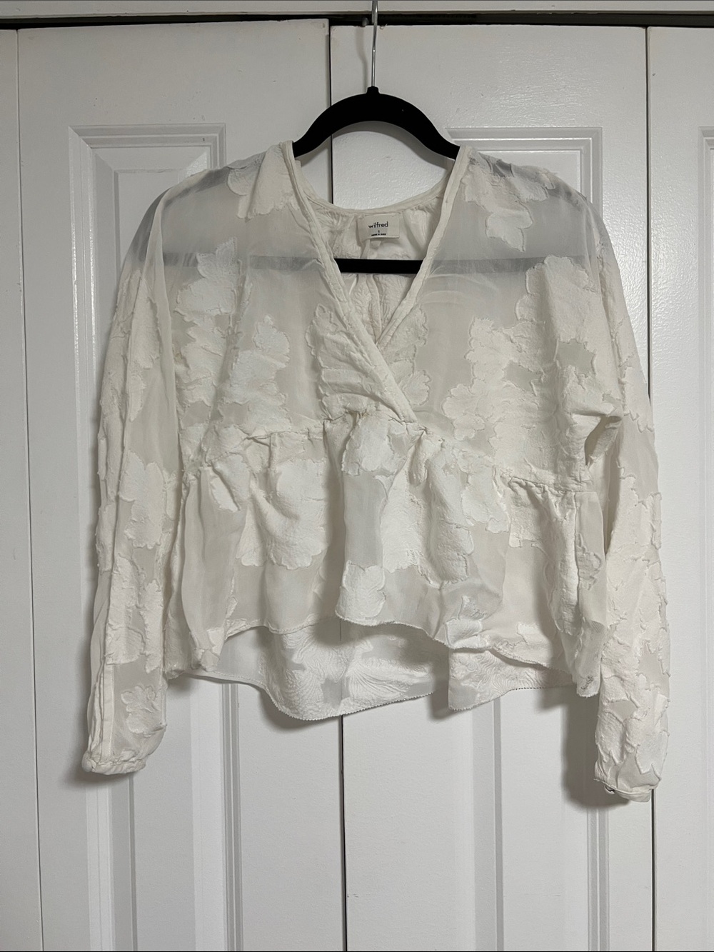 Aritzia wilfred Cream Textured Floral Peplum V-Neck Blouse S